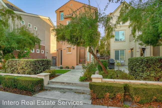 Building Photo - 3 br, 3 bath House - 4302 Burdick Lane