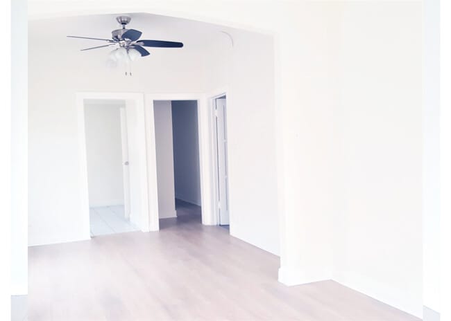 Building Photo - 1524 E 52nd St