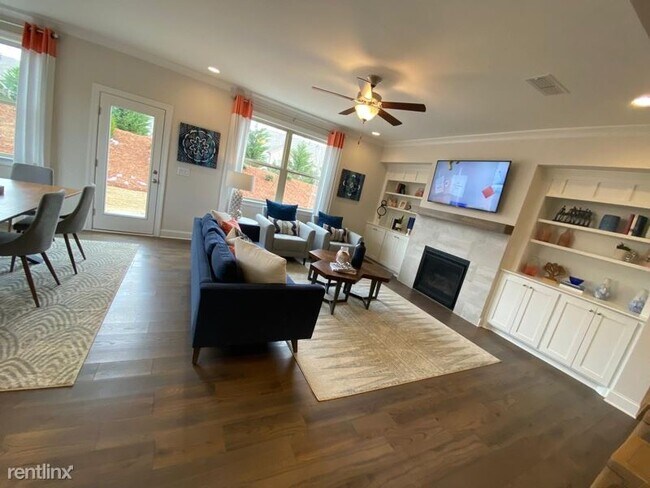 Building Photo - 3 br, 2.5 bath Townhome - 506 Brannon Rd