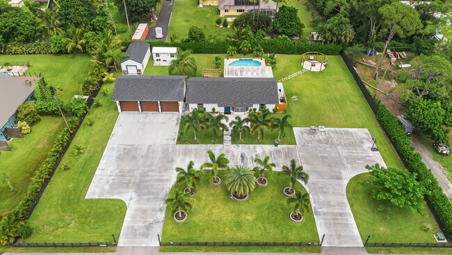 Foto del edificio - 13309 54th Ln N