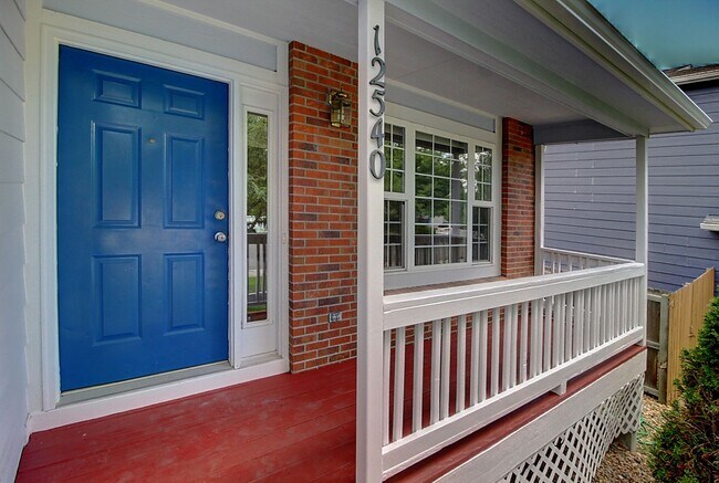 Foto del edificio - Charming 3 Bed 2 Bath Willow Run Home - Available August 10!