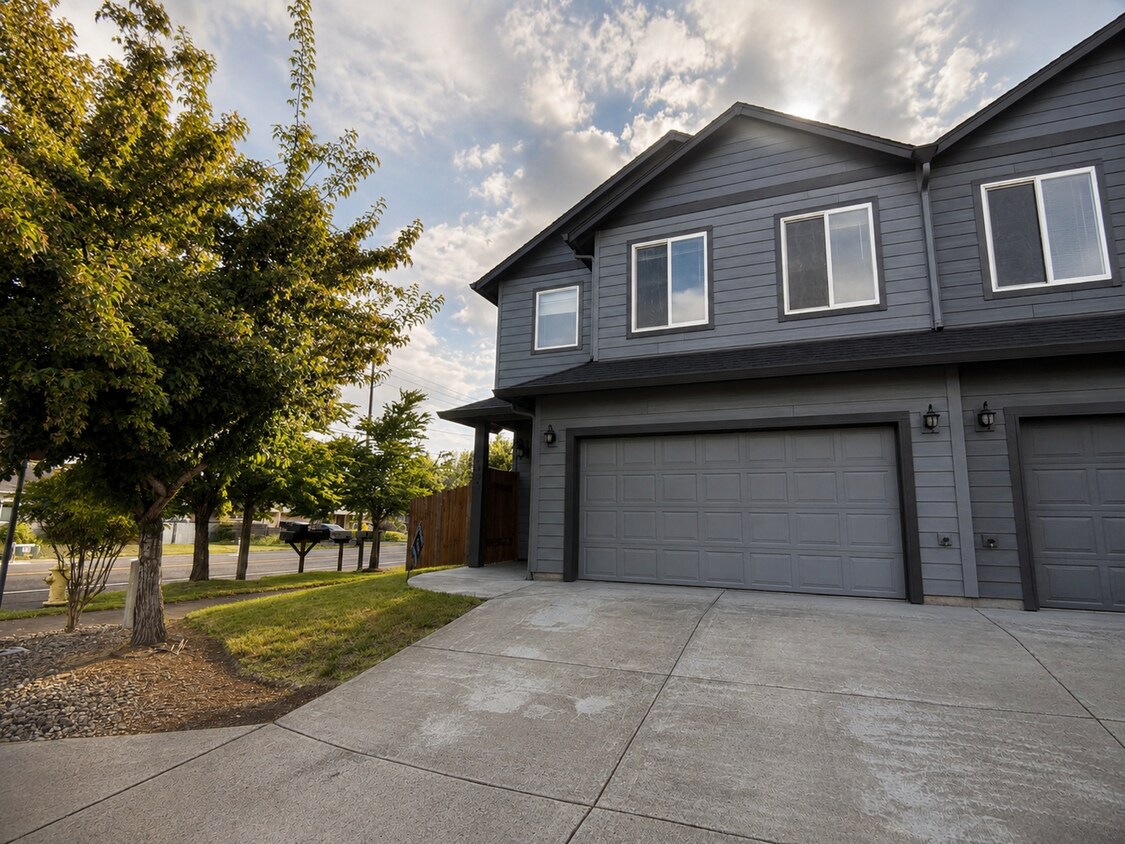 Photo - 4825 NE 124th Ct