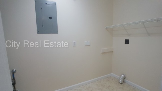 Foto del edificio - 311 Aiken Rd