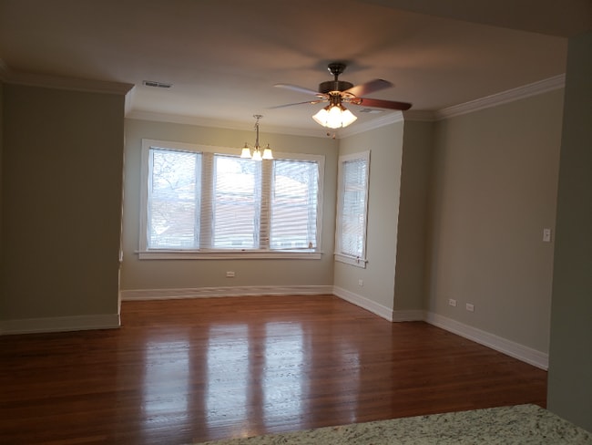 Photo - 2505 W Granville Ave Apartment