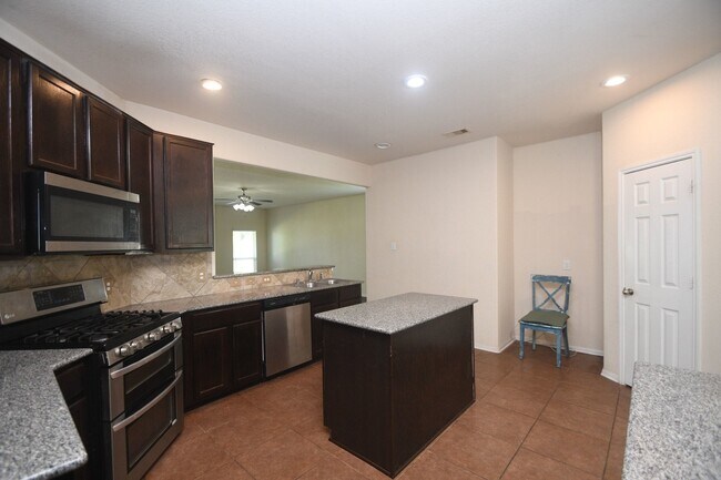 Foto del edificio - 15447 Signal Ridge Way