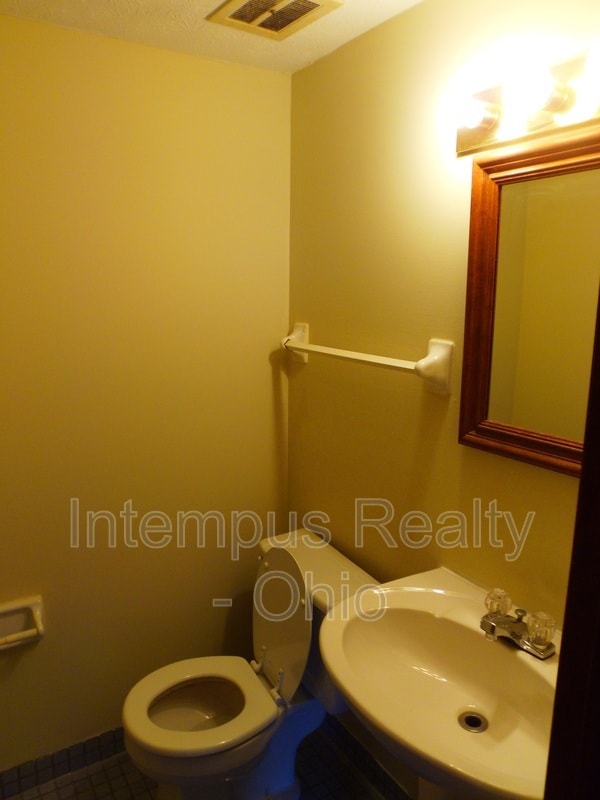 Building Photo - 2011 Baldwin Rd