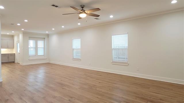 Foto del edificio - 4022 Ivanhoe Ln