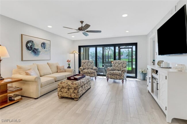 Building Photo - 5792 Deauville Cir