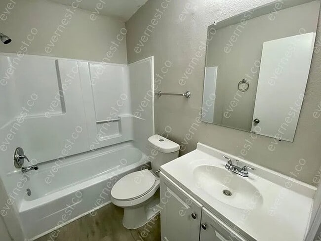 Building Photo - 63 Hill Ln