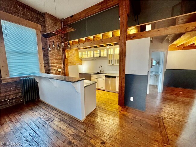 Foto del edificio - 2672 W 14th St