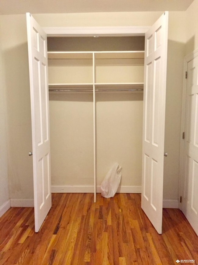 Foto del edificio - 36-11 28th Avenue