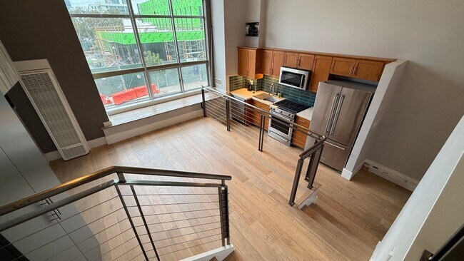 Building Photo - EPIC REA- Amazing SOMA Loft w/View - 1 BR/...