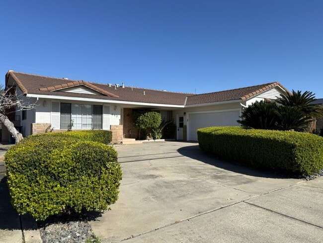 Building Photo - What if your happy place was home?