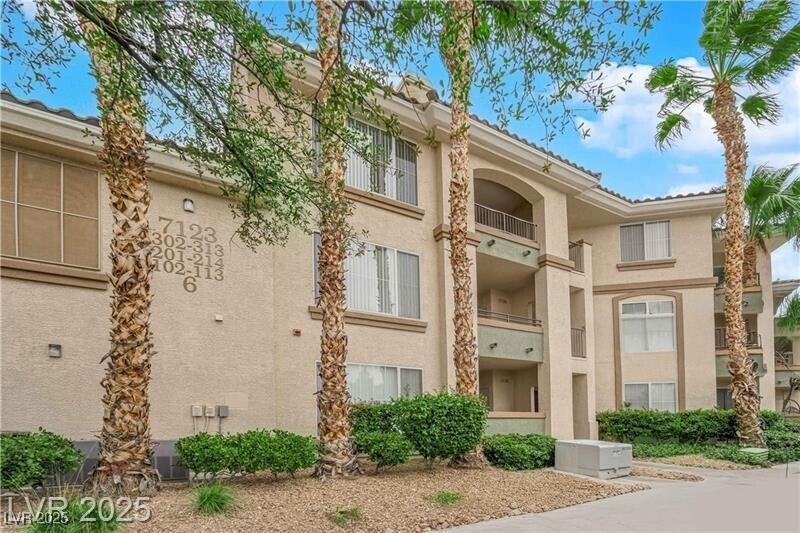Foto principal - 7123 S Durango Dr