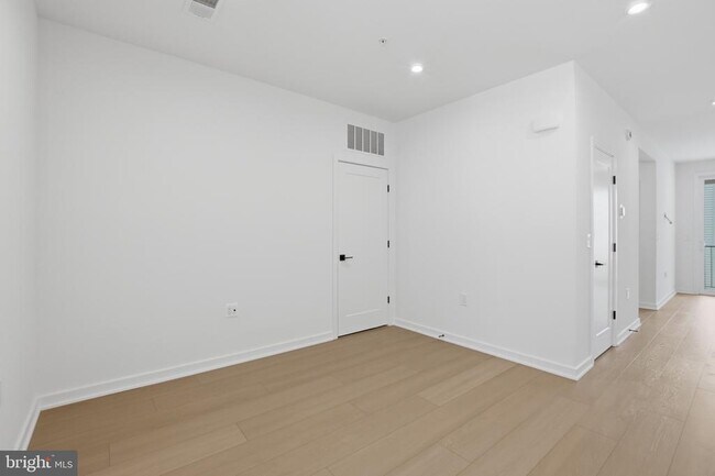 Foto del edificio - 4759 Sully Pt Ln