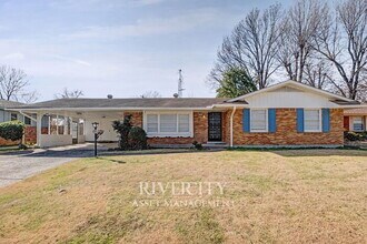 Building Photo - 3751 Charles Dr