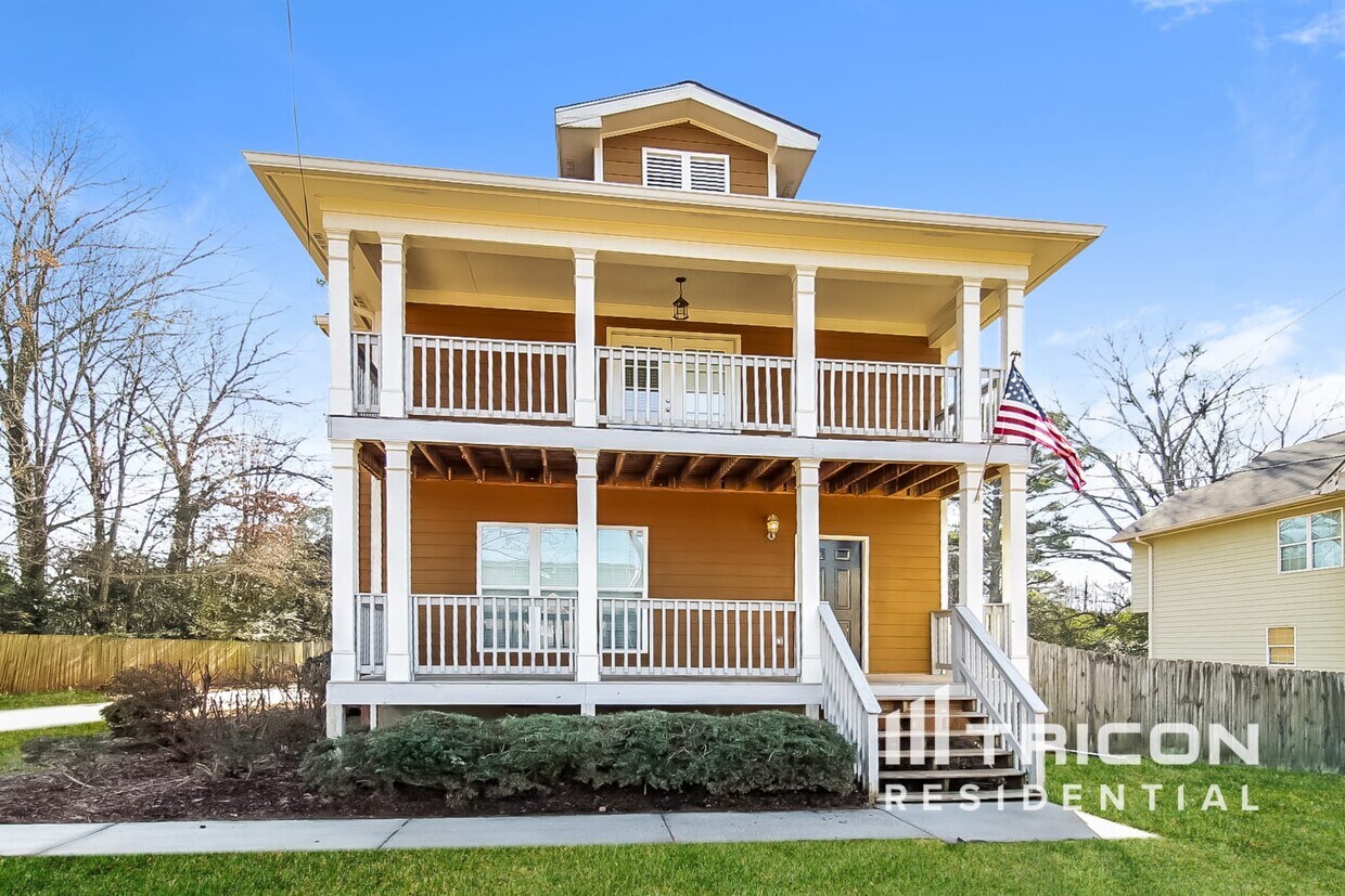 Foto principal - 4499 Central Drive Stone Mountain GA