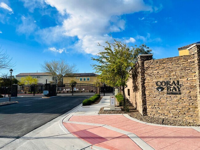 Building Photo - Gated Community w/ Pool & Playgrounds