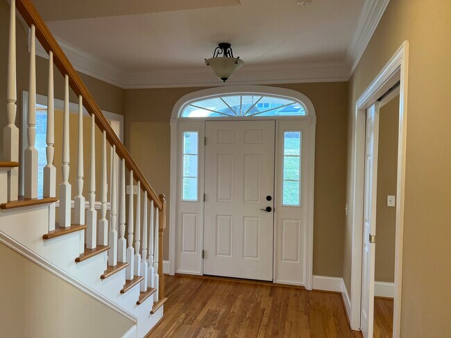Building Photo - 1686 Turnberry Ln