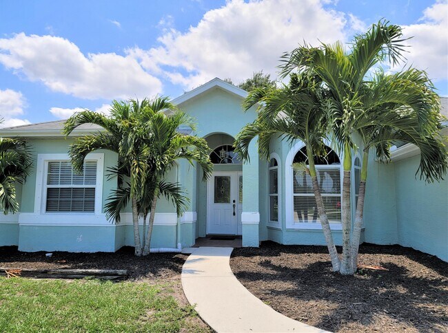 Foto del edificio - 798 SW McCall Rd