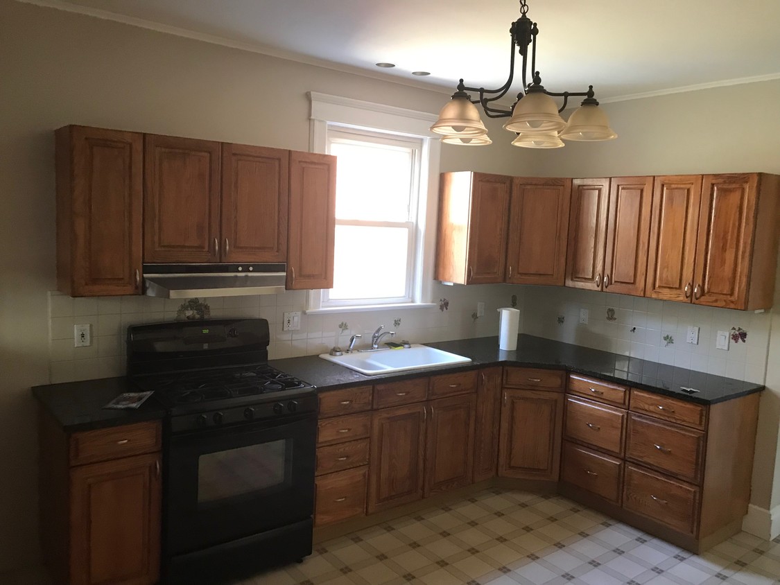 kichen - 51 Bennett Ave