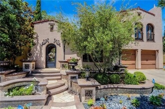 Building Photo - 15 Shadowcast