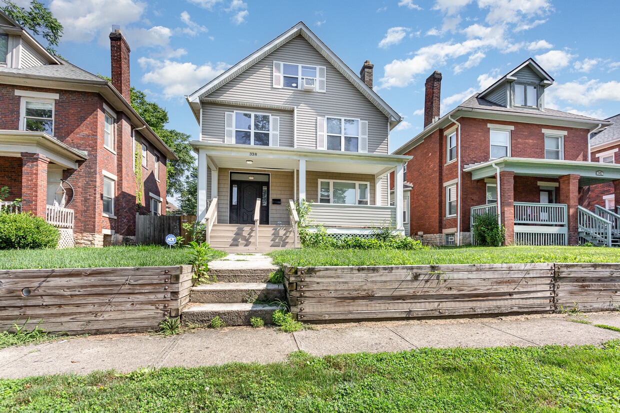 Primary Photo - 338 Chittenden Ave