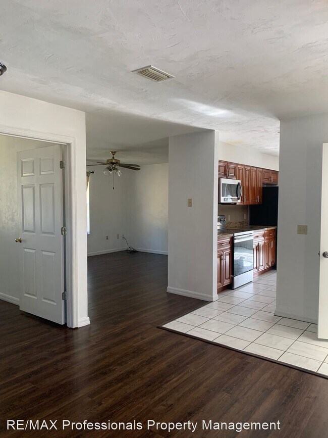 Building Photo - 4 br, 2 bath House - 517 SW Quail Heights ...