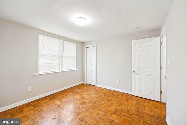 Foto del edificio - 682 2nd Ave