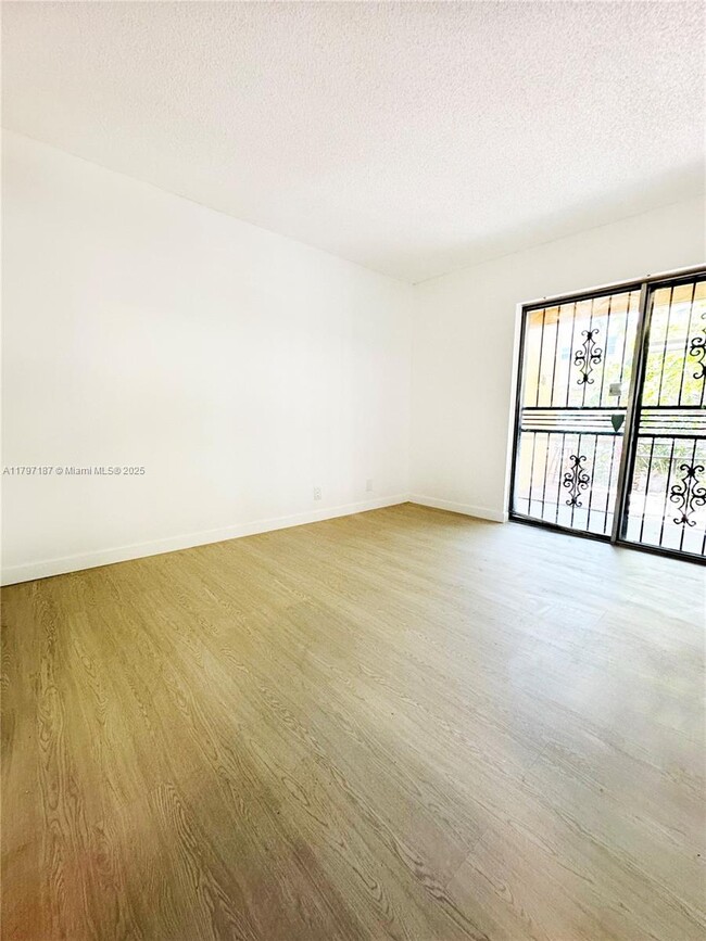 Foto del edificio - 5958 NW 29th Pl