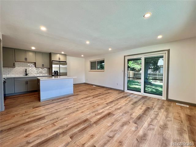 Foto del edificio - 3745 Benton St