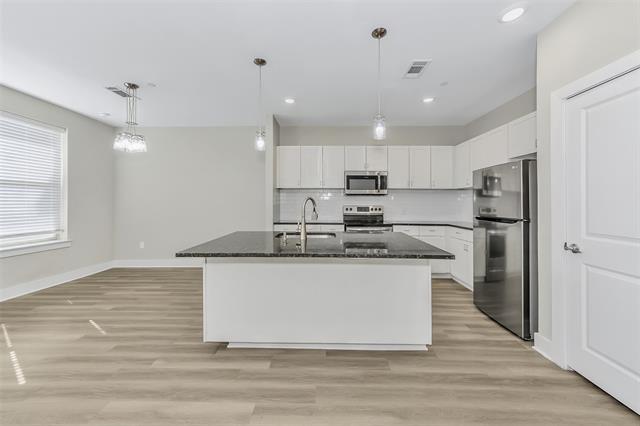 Foto del edificio - 3604 Aaron Pl