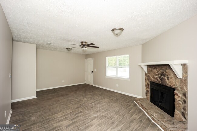 Building Photo - 1017 Lombardy Way