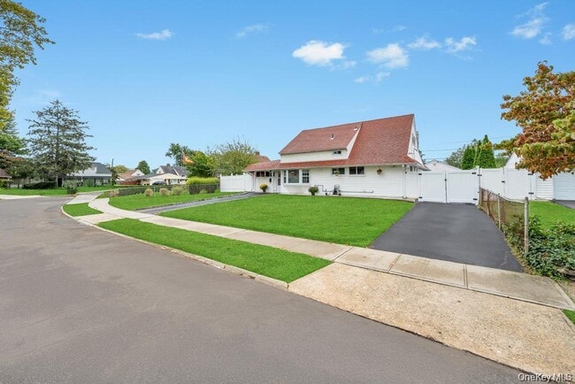 Foto del edificio - 46 Hardy Ln