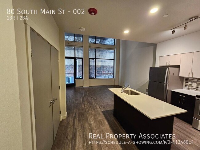 Foto del edificio - 80 Main Apartments Loft Style 1 BR/1.5 Bth...