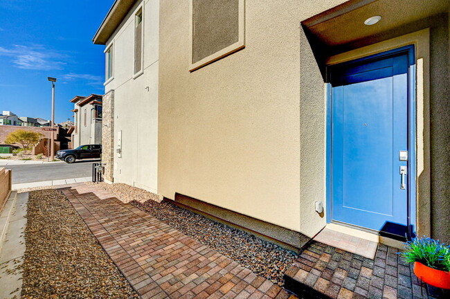 Building Photo - 634 Infinity Rdg St