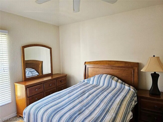 Foto del edificio - 3003 Nadine Ln