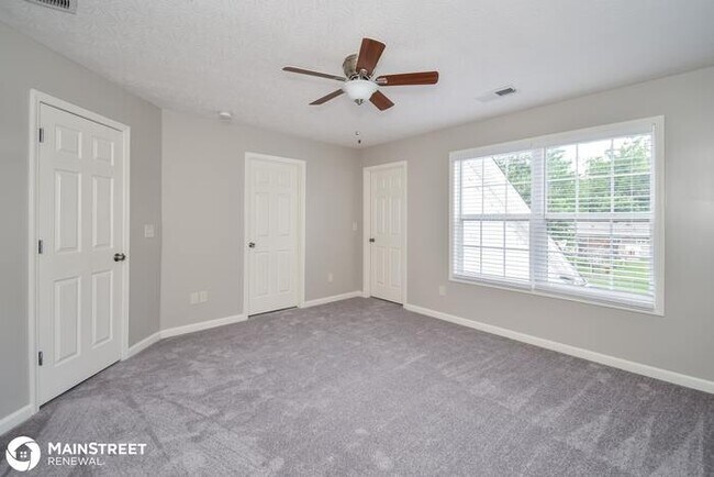 Building Photo - 1915 Paddle Wheel Dr, Jeffersonville, IN 4...