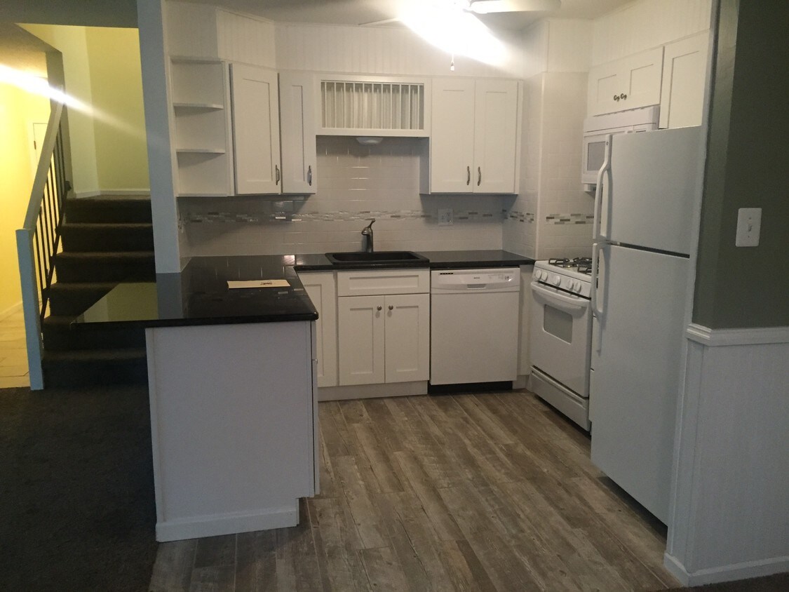 Cocina - 103 Meadow St