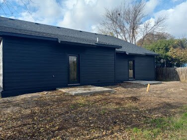 Building Photo - 221 San Angelo Ave