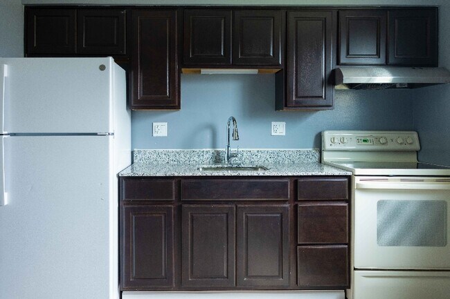 Foto del edificio - 8022 Beech Ave