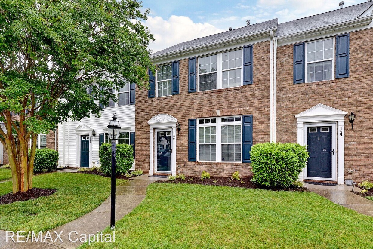 Primary Photo - 3 br, 2.5 bath House - 130 COLTER DRIVE