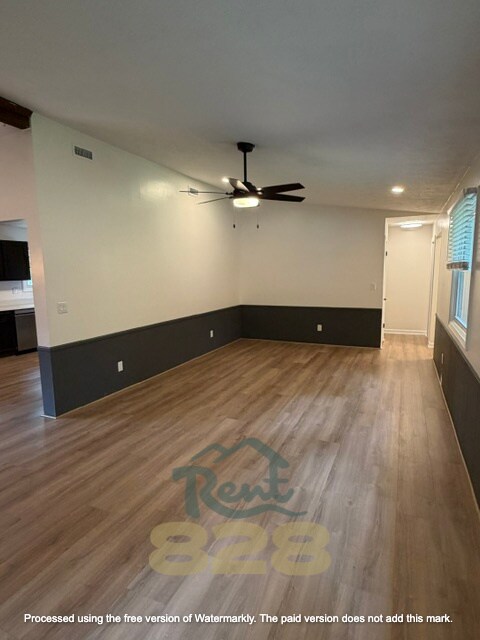 Foto del edificio - 609 Pineland Rd