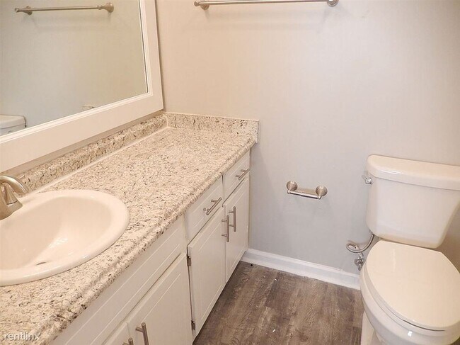 Foto del edificio - 2 br, 2.5 bath Townhome - 4885 Old Bainbri...