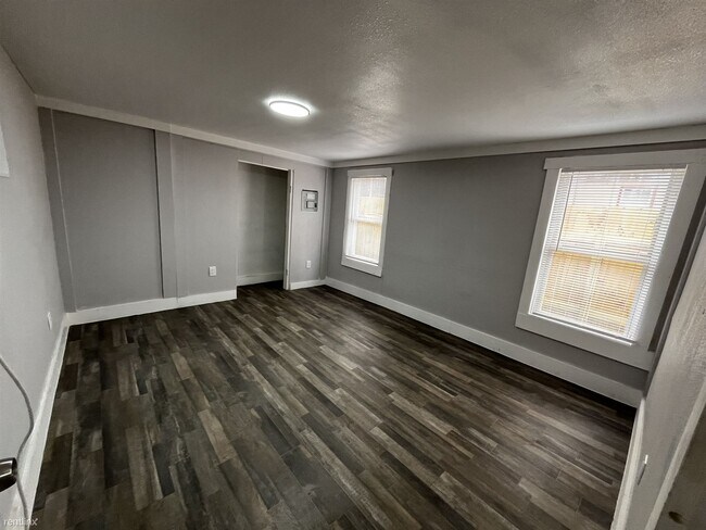 Building Photo - 1 br, 1 bath 4plex - 256 Vista Rd 4