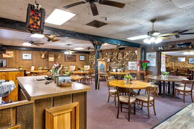 Foto del edificio - 2414 S Gordon St