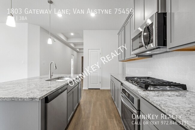 Building Photo - 1803 Gateway Ln