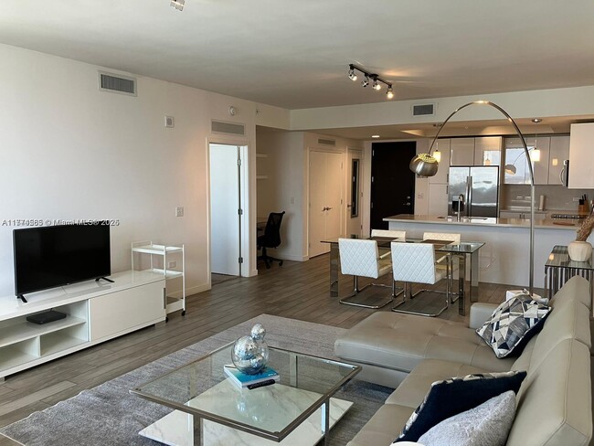 Foto del edificio - 999 SW 1st Ave