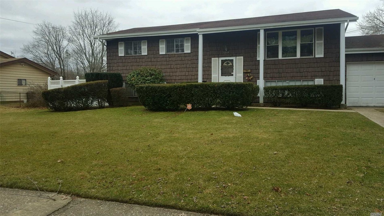 Foto principal - 190 Colonial Springs Rd