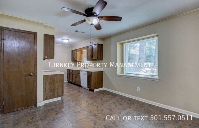 Foto del edificio - 11501 Cedar Springs Rd
